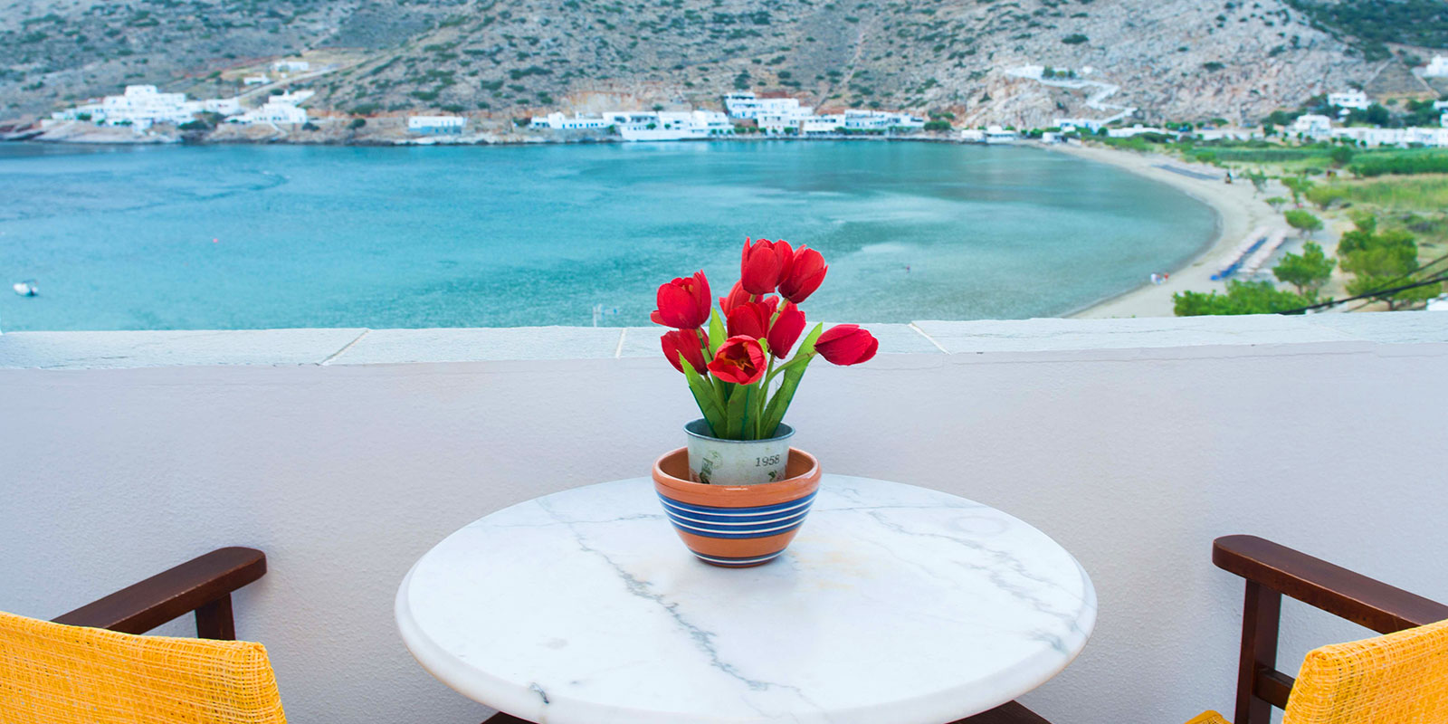 Δωμάτια Αστροφεγγιά στη Σίφνο με θέα στη θάλασσα